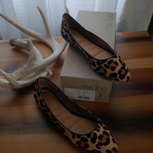 New Never Worn Me Too Leather Animal Flats